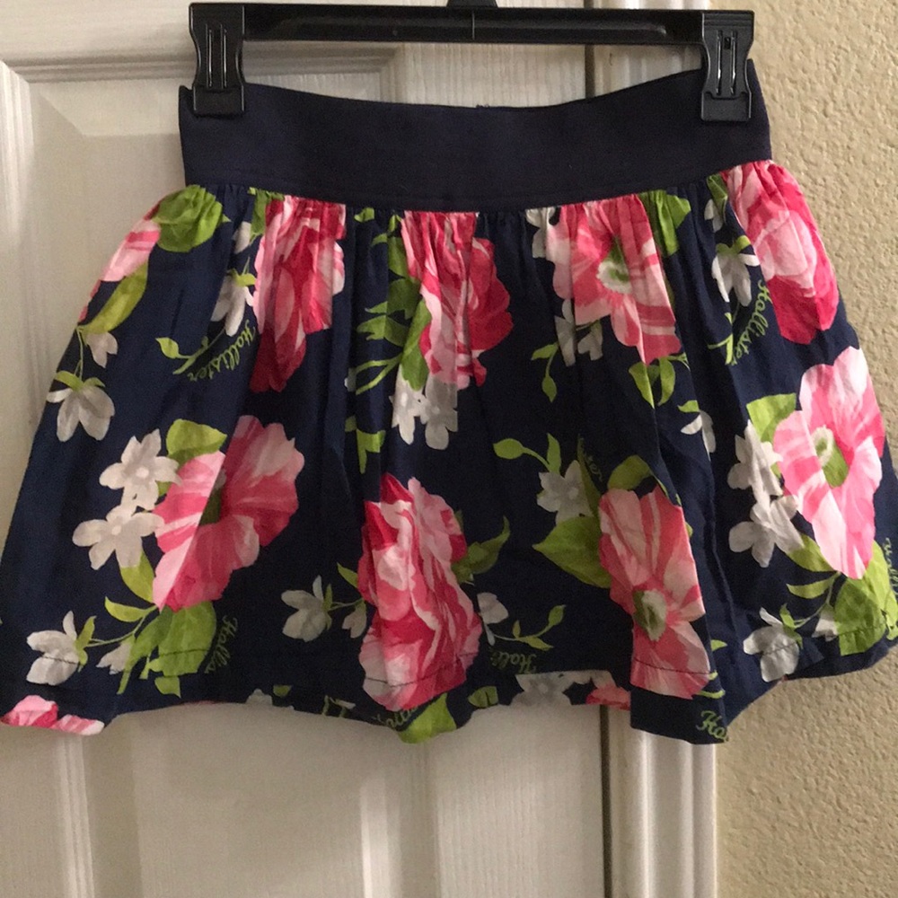 Hollister pretty flower skirt